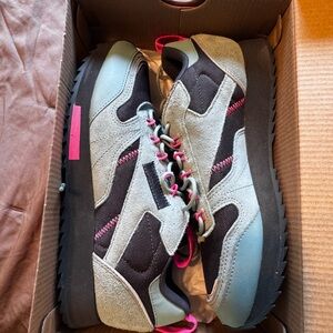 Reebok Pink & Gray Mesh Trainer